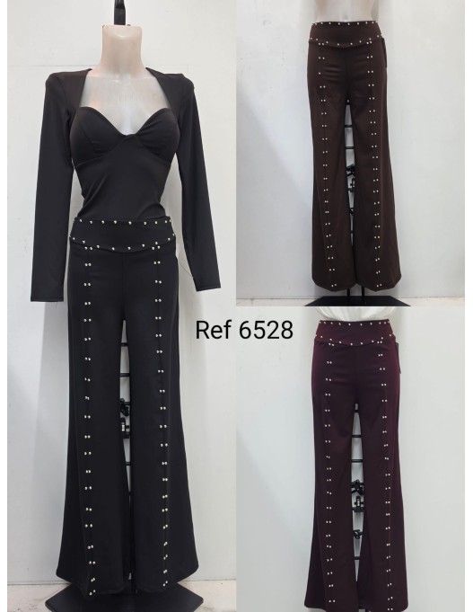 Pantalón licra tachuelas